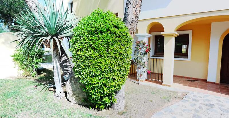 3 bedroom Townhouse for sale