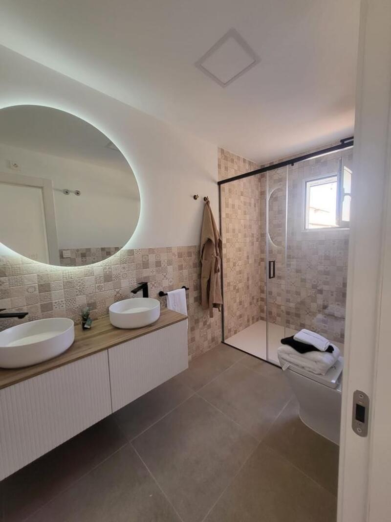 2 Cuarto Adosado en venta
