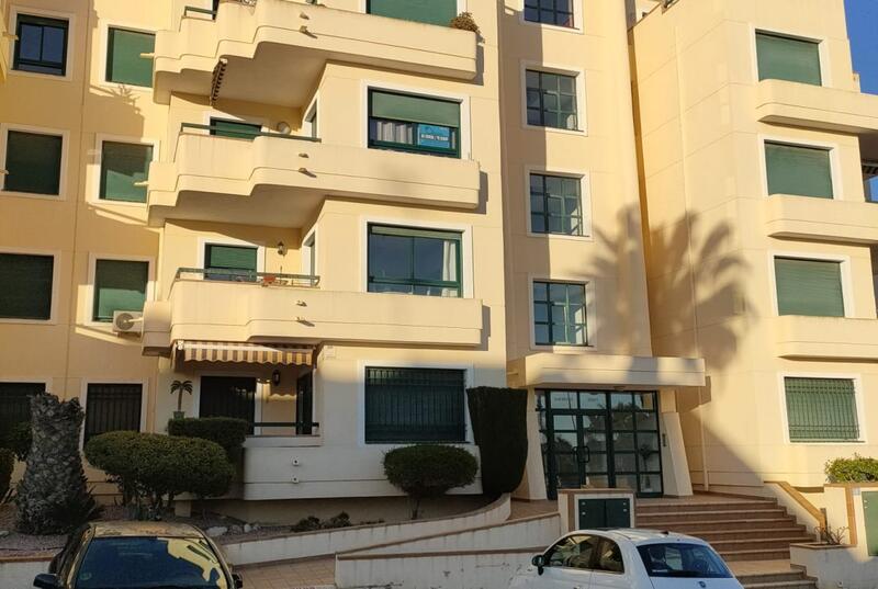 Apartamento en venta en Dehesa de Campoamor, Alicante