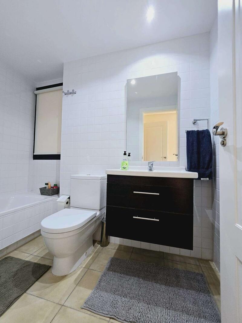 2 slaapkamer Appartement Te koop 2 slaapkamer Appartement Te koop