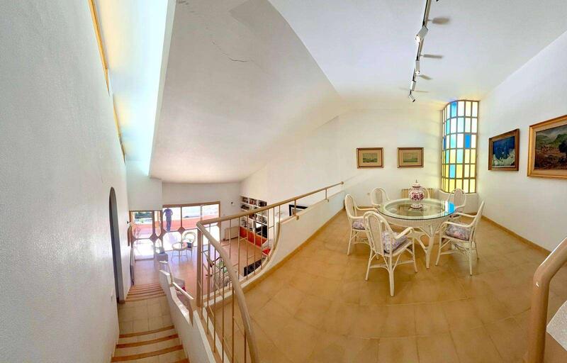 4 bedroom Villa for sale