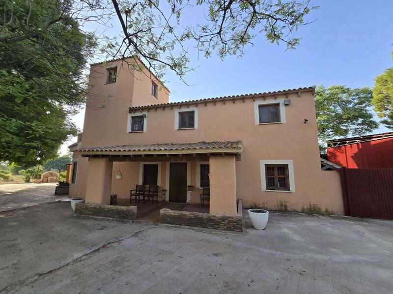 6 bedroom Country House for sale 6 bedroom Country House for sale