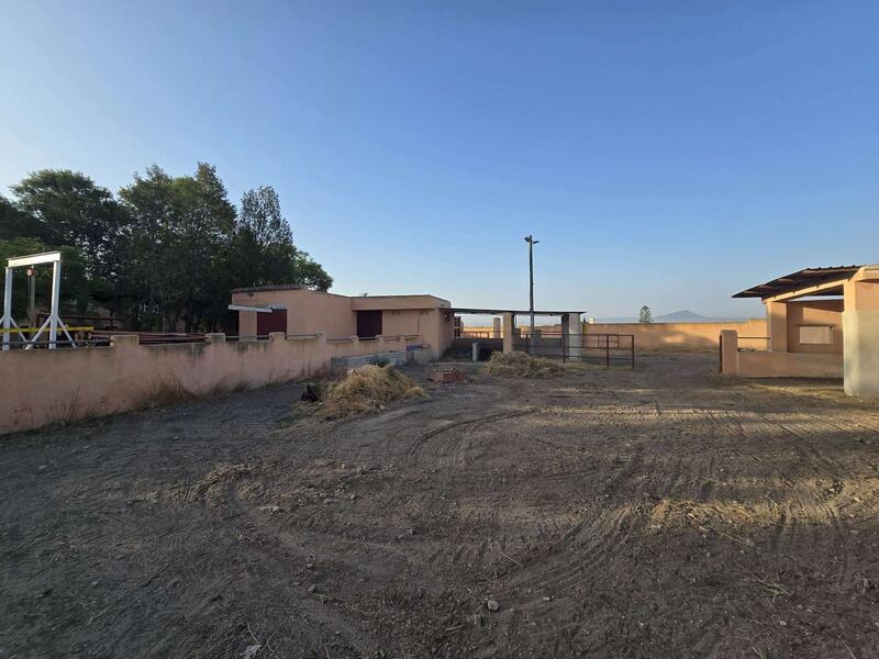 6 bedroom Country House for sale 6 bedroom Country House for sale