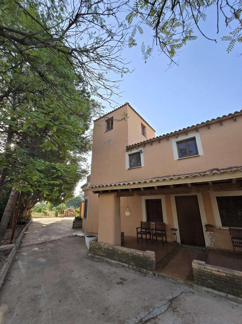 6 bedroom Country House for sale 6 bedroom Country House for sale