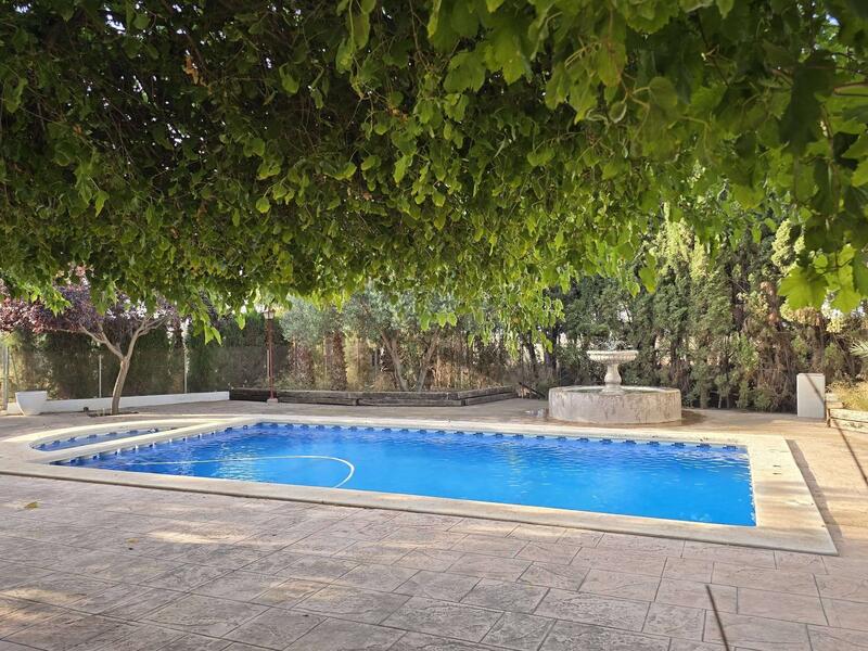 6 bedroom Country House for sale 6 bedroom Country House for sale