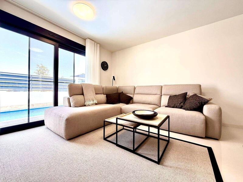 2 Cuarto Villa en venta