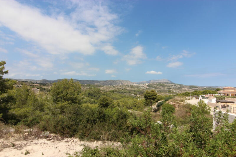 Grundstück zu verkaufen in Moraira, Alicante