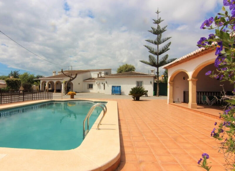 Villa til salgs i Javea, Alicante