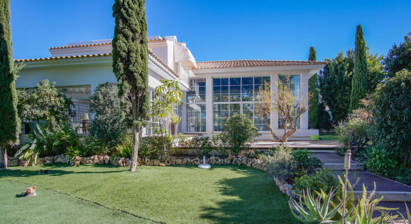 Villa en venta en Albir, Alicante