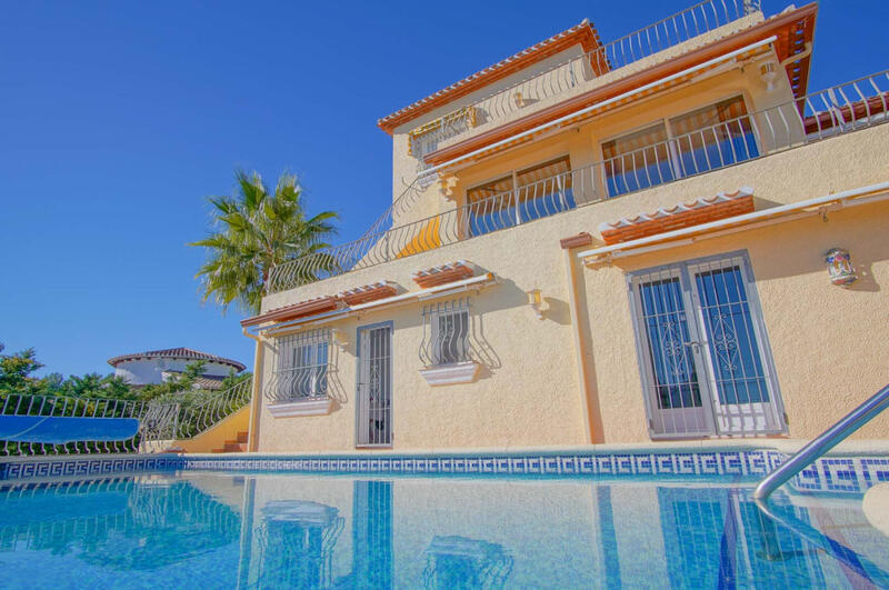 Villa til salg i Pego, Alicante