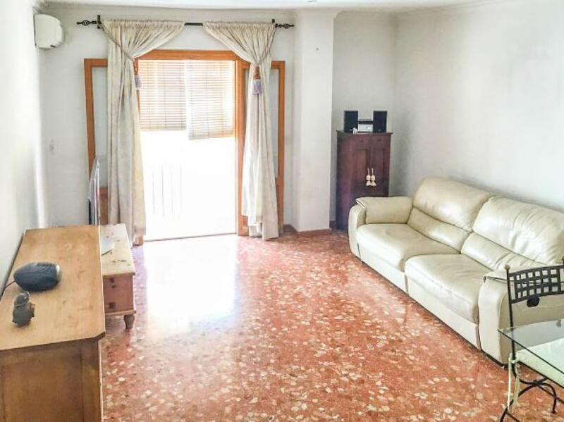 3 bedroom Apartment for sale