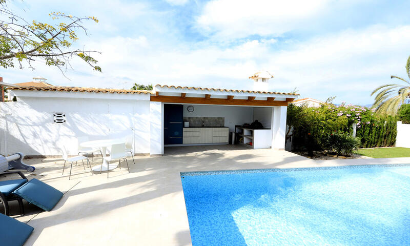Villa til salgs i Albir, Alicante