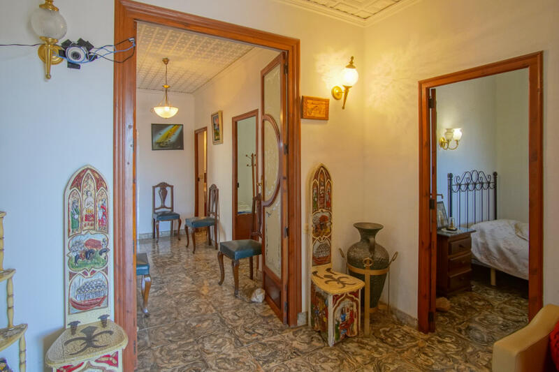 7 bedroom Villa for sale
