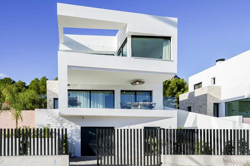 Villa til salgs i Polop, Alicante