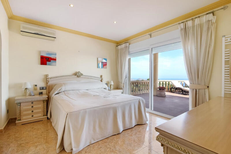 4 bedroom Villa for sale