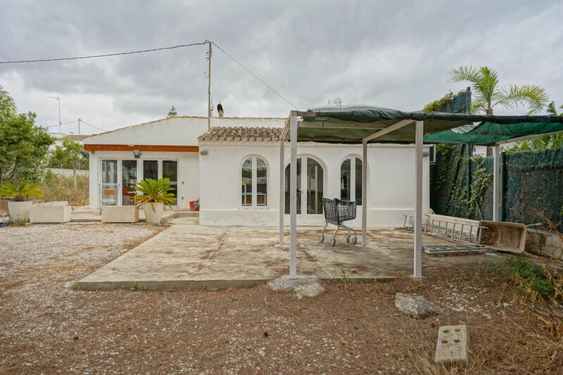 3 bedroom Land for sale