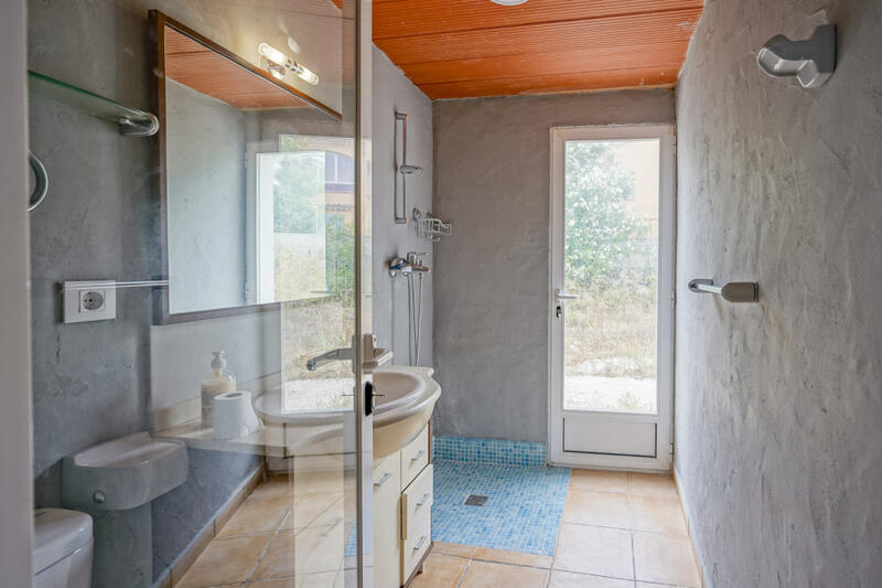 3 bedroom Land for sale