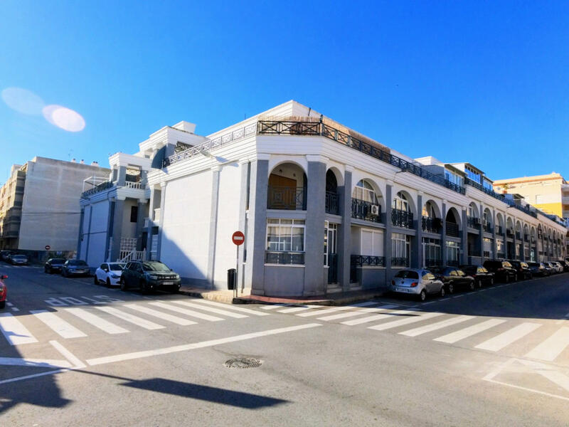 3 bedroom Apartment for sale