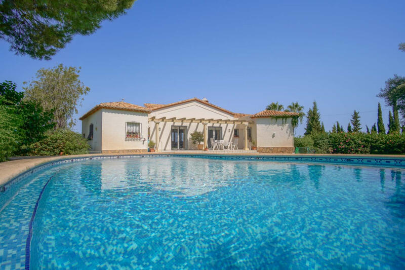 Villa Te koop in Denia, Alicante