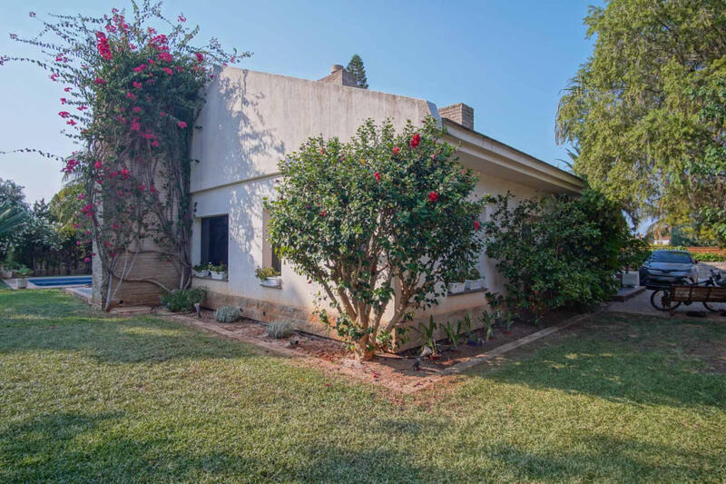 4 slaapkamer Villa Te koop