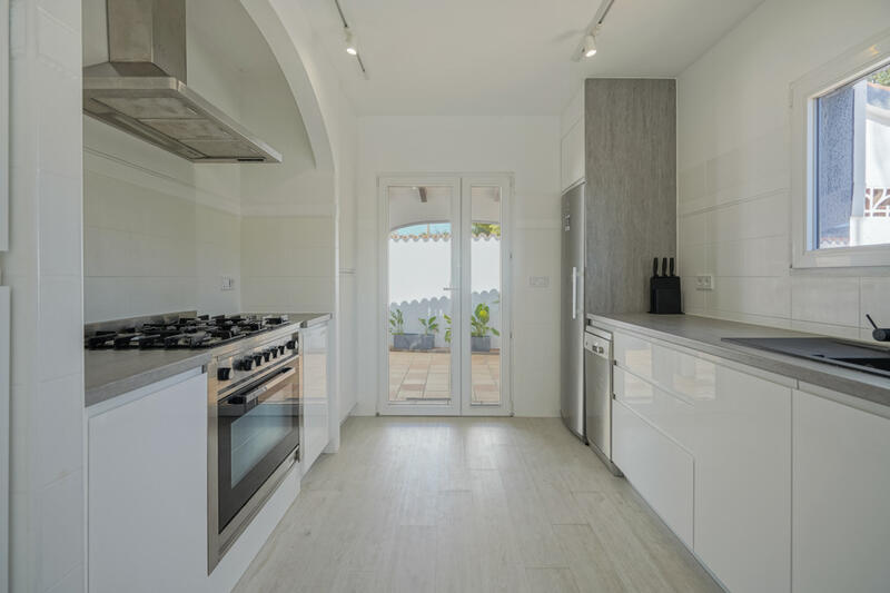 5 slaapkamer Villa Te koop 5 slaapkamer Villa Te koop