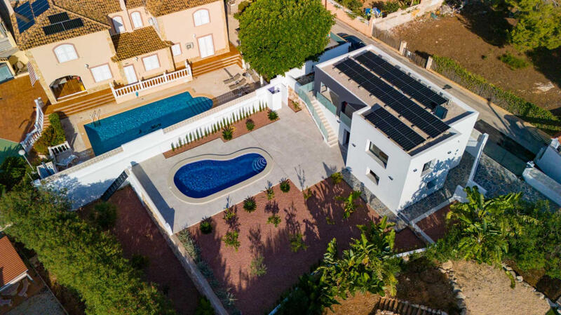 4 Cuarto Villa en venta
