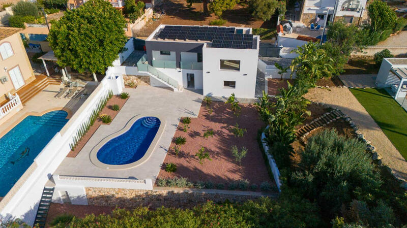 4 Cuarto Villa en venta