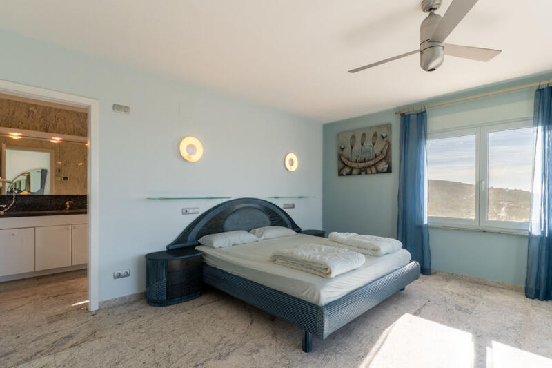 4 bedroom Villa for sale