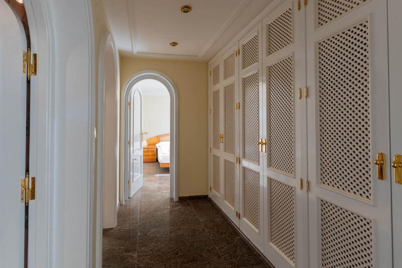 5 slaapkamer Villa Te koop