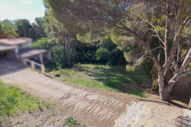 Land for sale in Moraira, Alicante