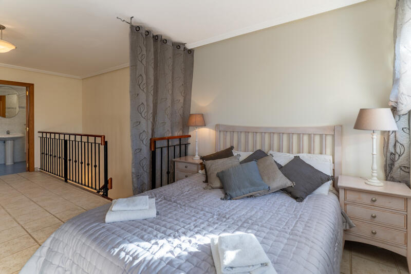 3 bedroom Townhouse for sale