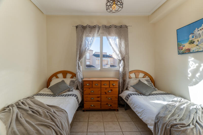 3 bedroom Townhouse for sale