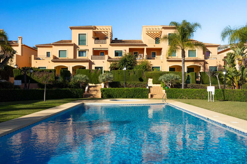 3 bedroom Apartment for sale