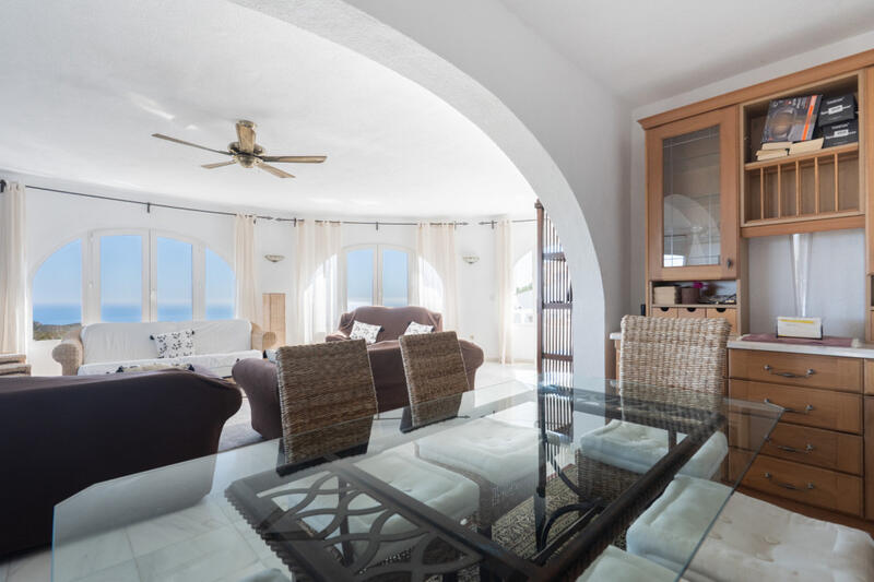 4 спальная комната вилла продается