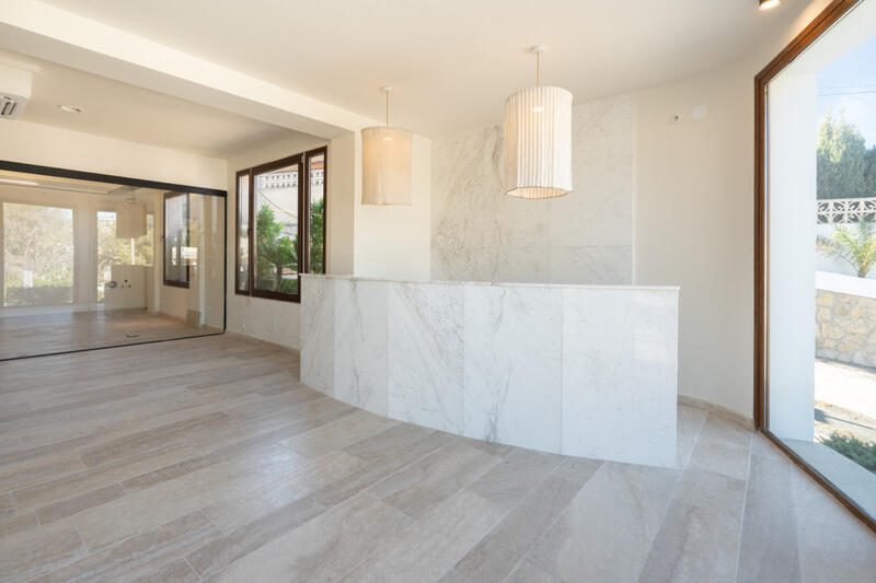 3 bedroom Commercial Property for sale