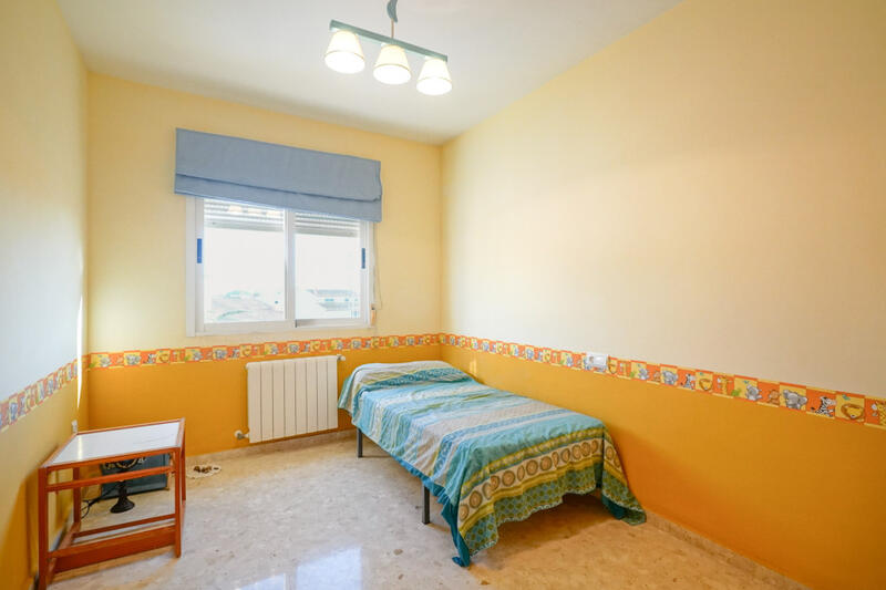 3 Schlafzimmer Stadthaus zu verkaufen