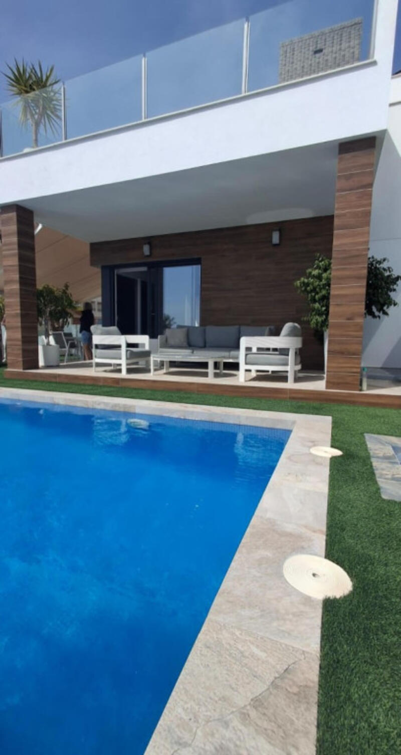 Villa à vendre dans Orihuela, Alicante