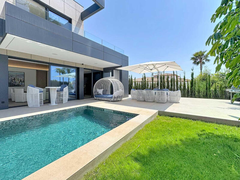4 Cuarto Villa en venta