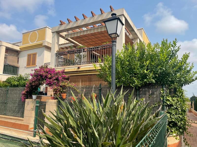Townhouse for sale in Daya Vieja, Alicante