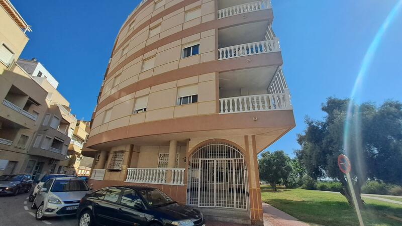 квартира продается в La Mata, Alicante