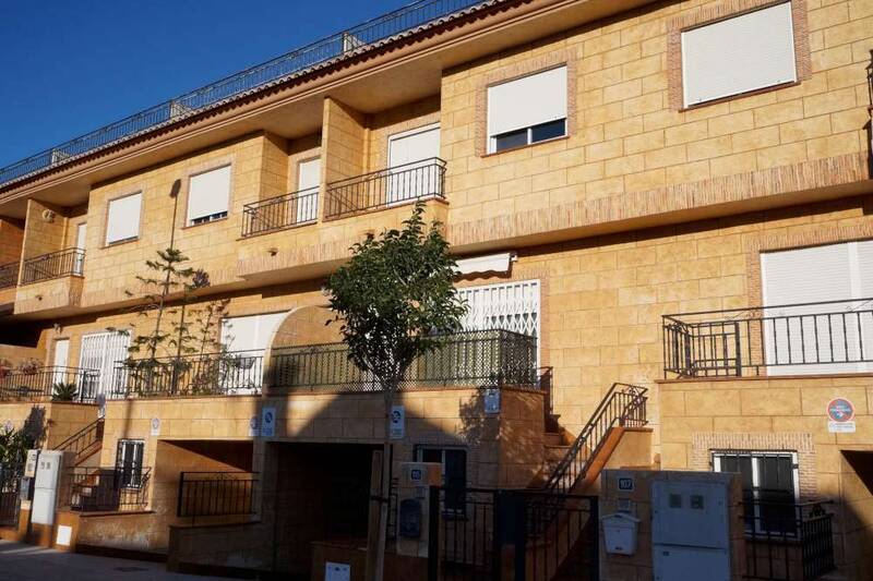Stadthaus zu verkaufen in Catral, Alicante