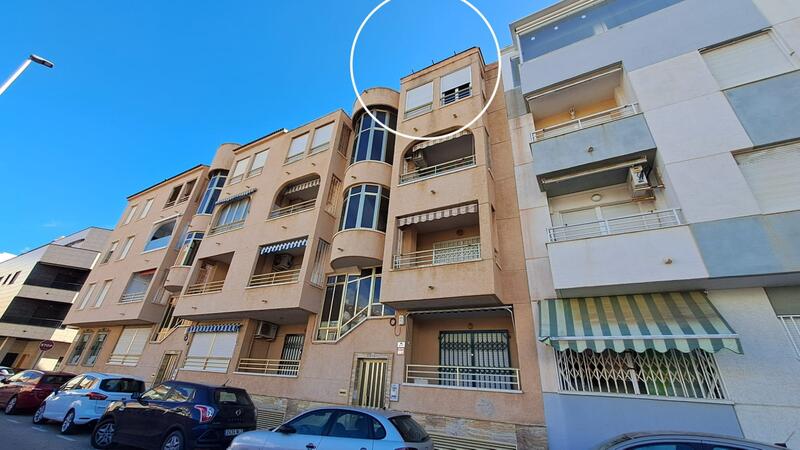 Apartamento en venta en La Mata, Alicante