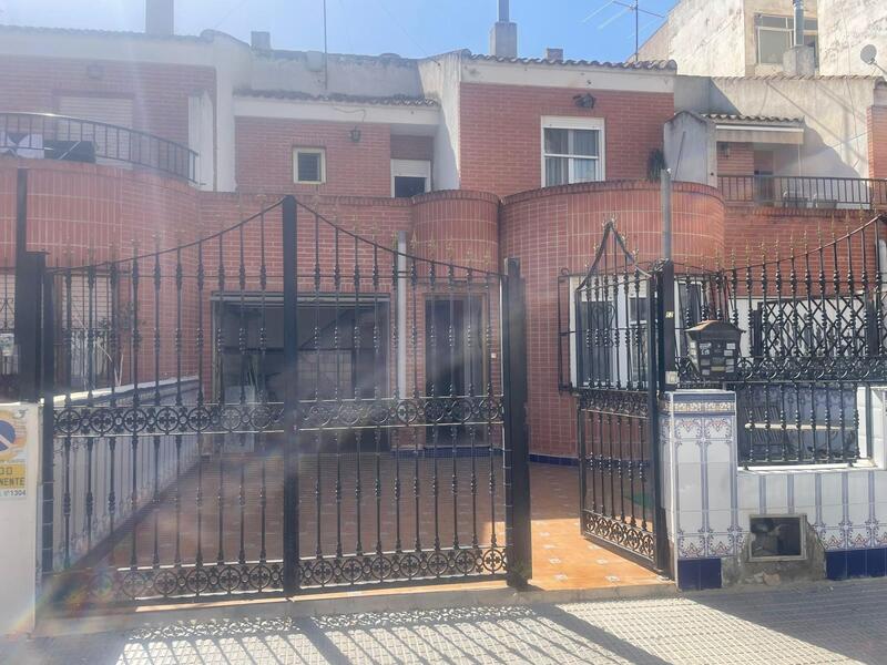 городская тюрьма продается в Almoradí, Alicante