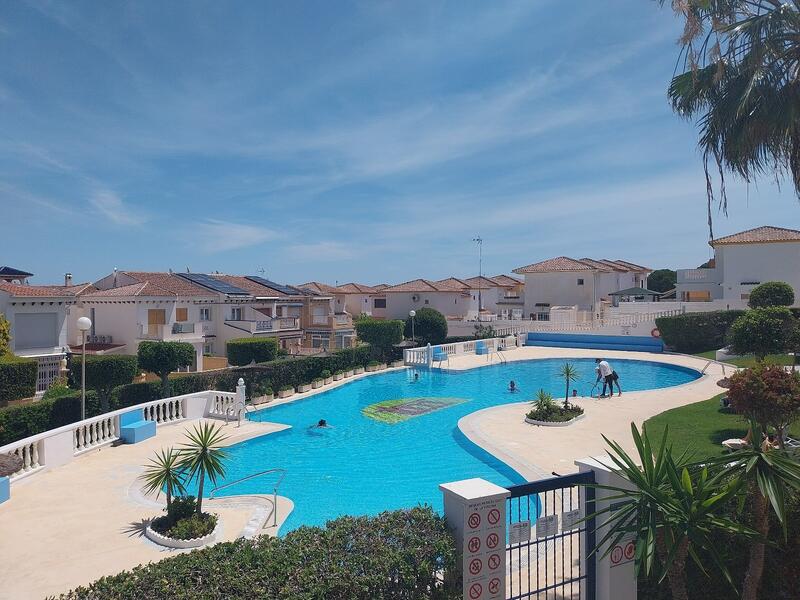Lägenhet till salu i La Mata, Alicante