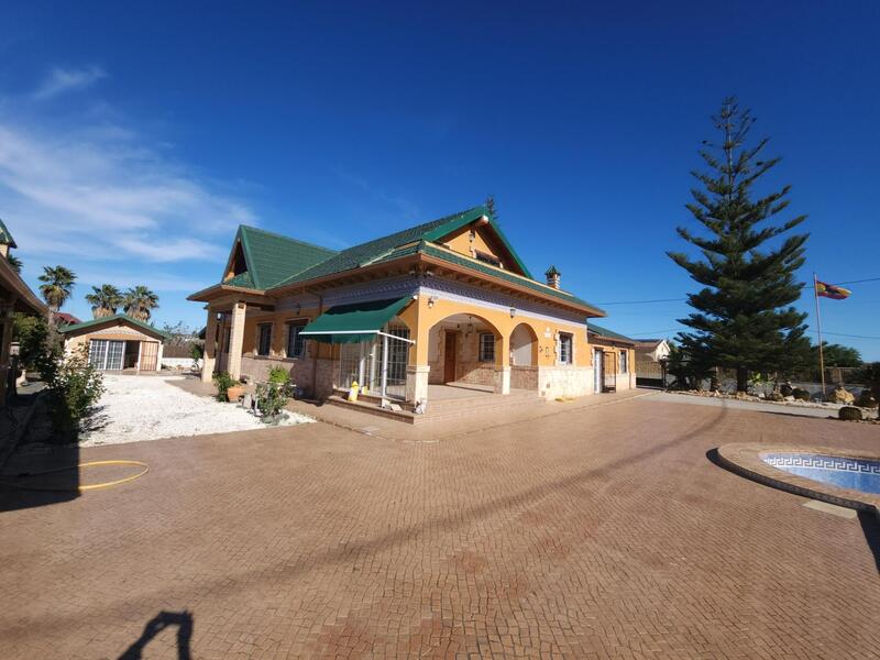 Villa à vendre dans Catral, Alicante Villa à vendre dans Catral, Alicante