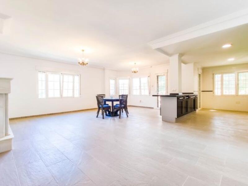 6 Cuarto Villa en venta