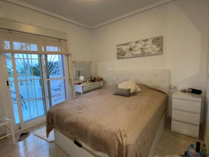 2 slaapkamer Gezinswoning Te koop