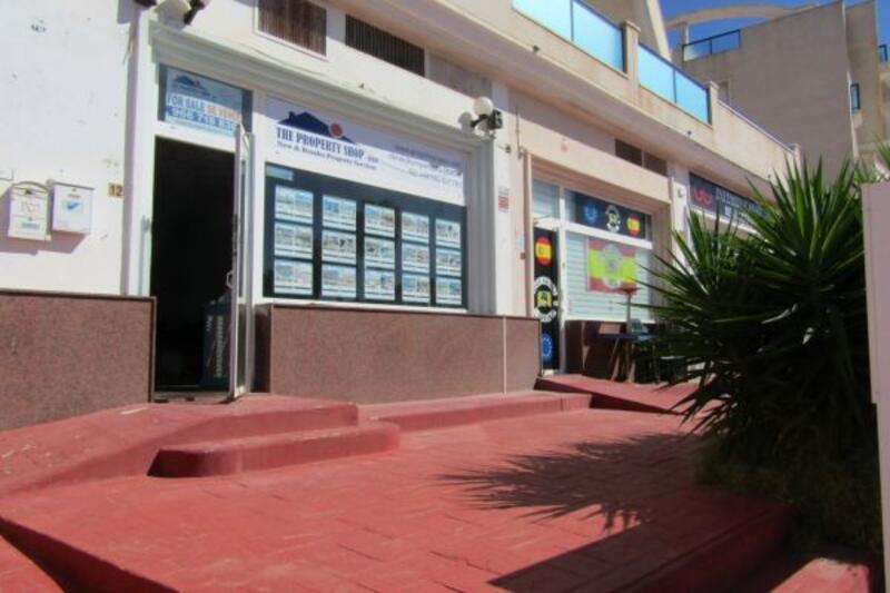 Erhvervsejendom til salg i Cabo Roig, Alicante