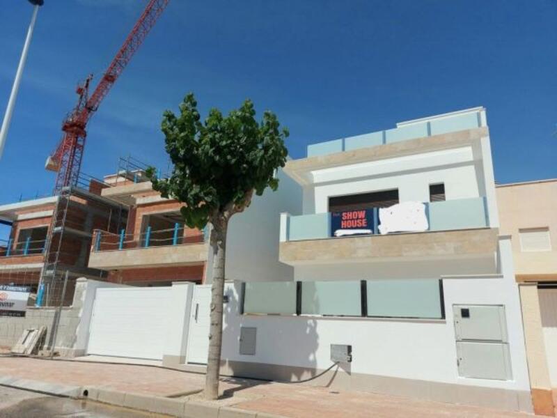 Villa en venta en San Pedro del Pinatar, Murcia