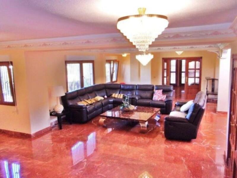 9 bedroom Country House for sale